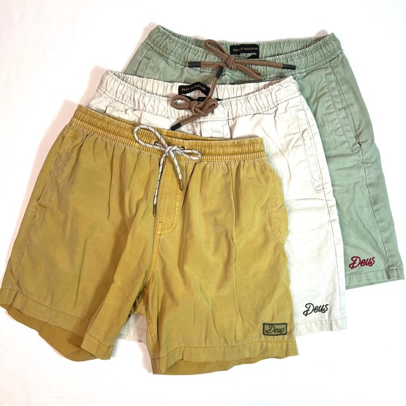 Deus Ex Machina Shorts (3) pairs Size Small and Medium - Picture 1 of 16